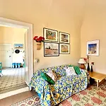 Casa Giramondo By Housilia * 切法卢