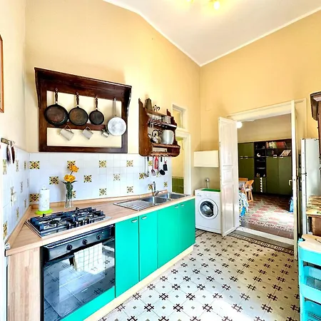 Casa Giramondo By Housilia Holiday home *